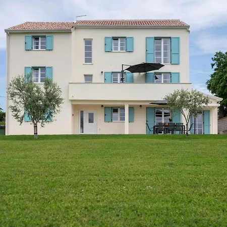 Apartment Emilia *