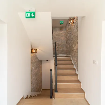 Emilia Apartment *