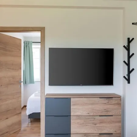 Emilia Apartment *